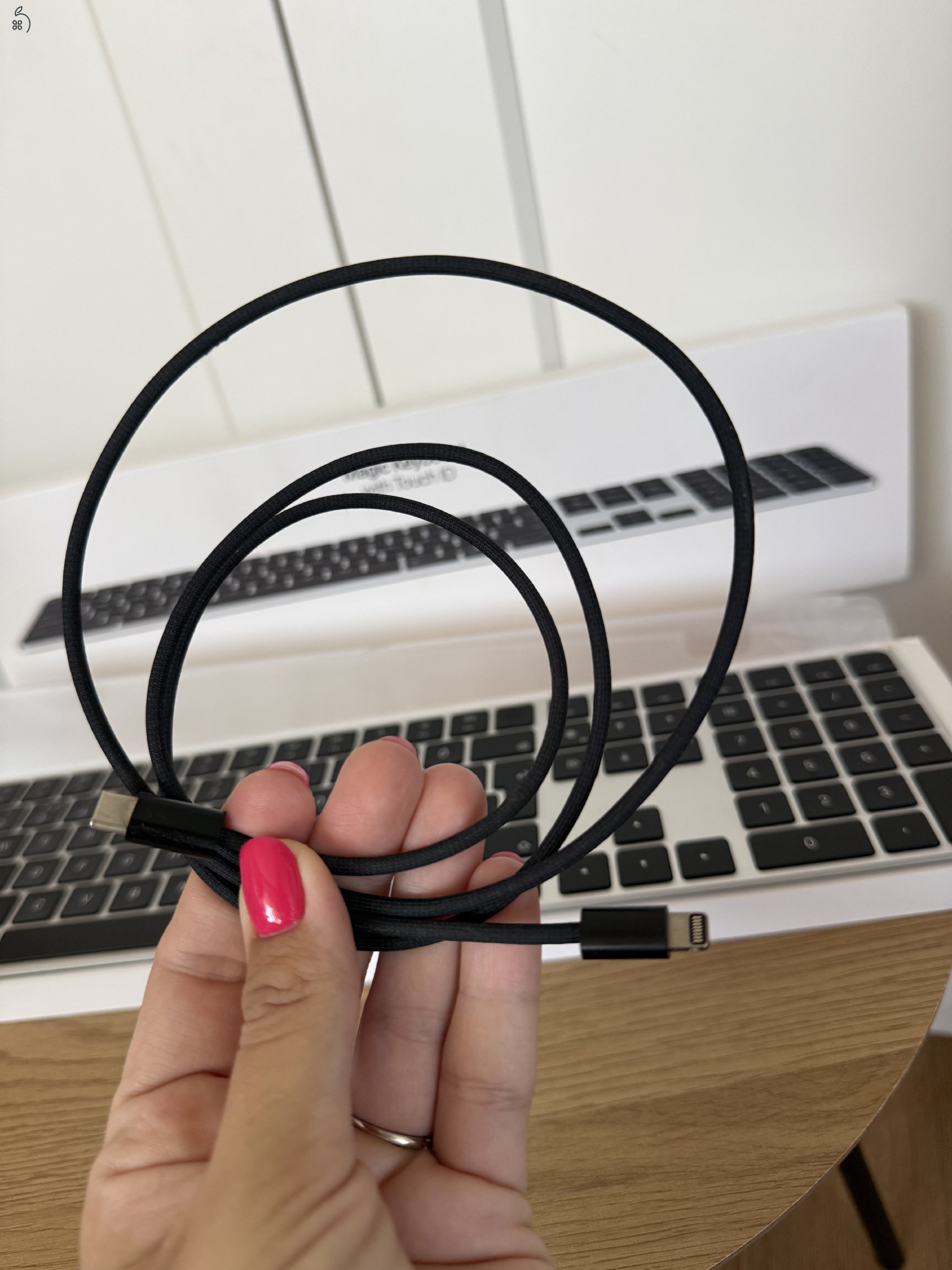 Apple Magic Keyboard 2 Touch ID – Space Grey – Lightning csatlakozós