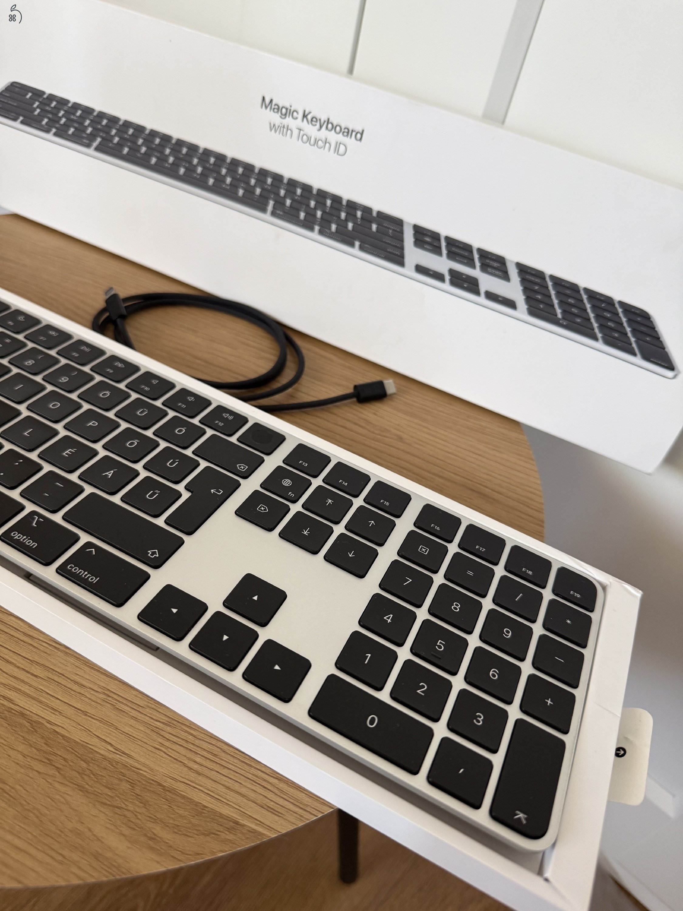 Apple Magic Keyboard 2 Touch ID – Space Grey – Lightning csatlakozós