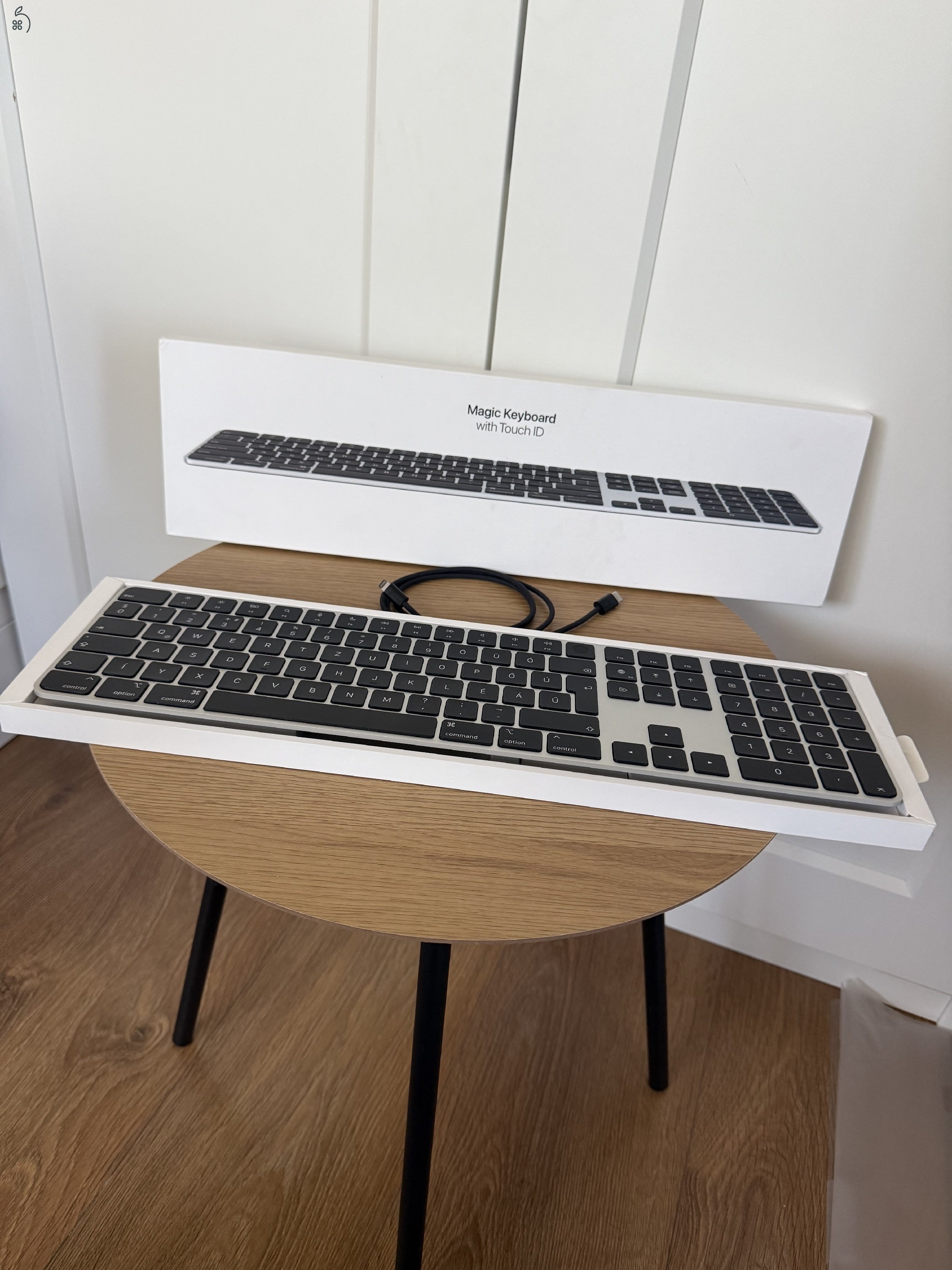 Apple Magic Keyboard 2 Touch ID – Space Grey – Lightning csatlakozós