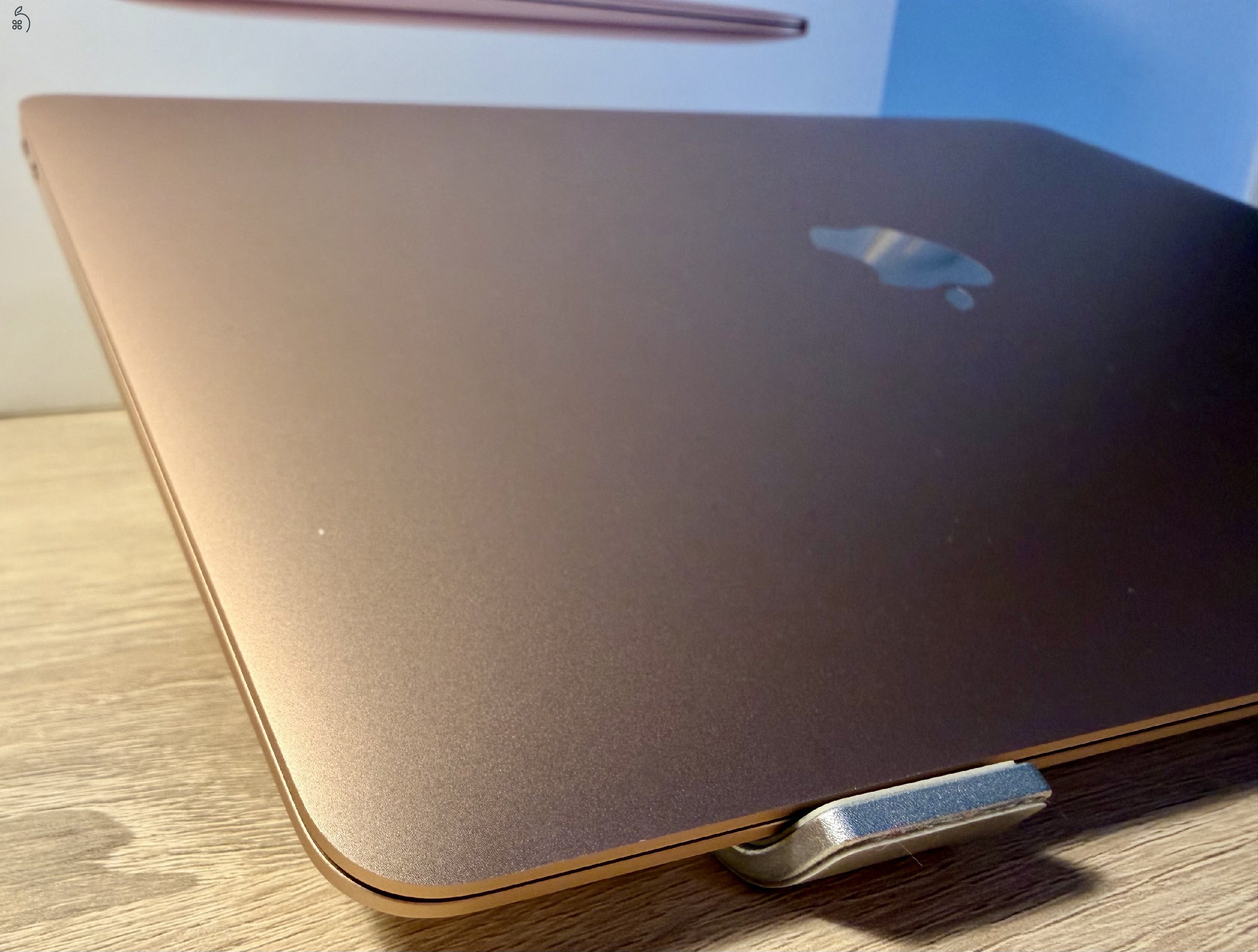 MacBook Air (Retina, 13-inch, 2018) | Gold