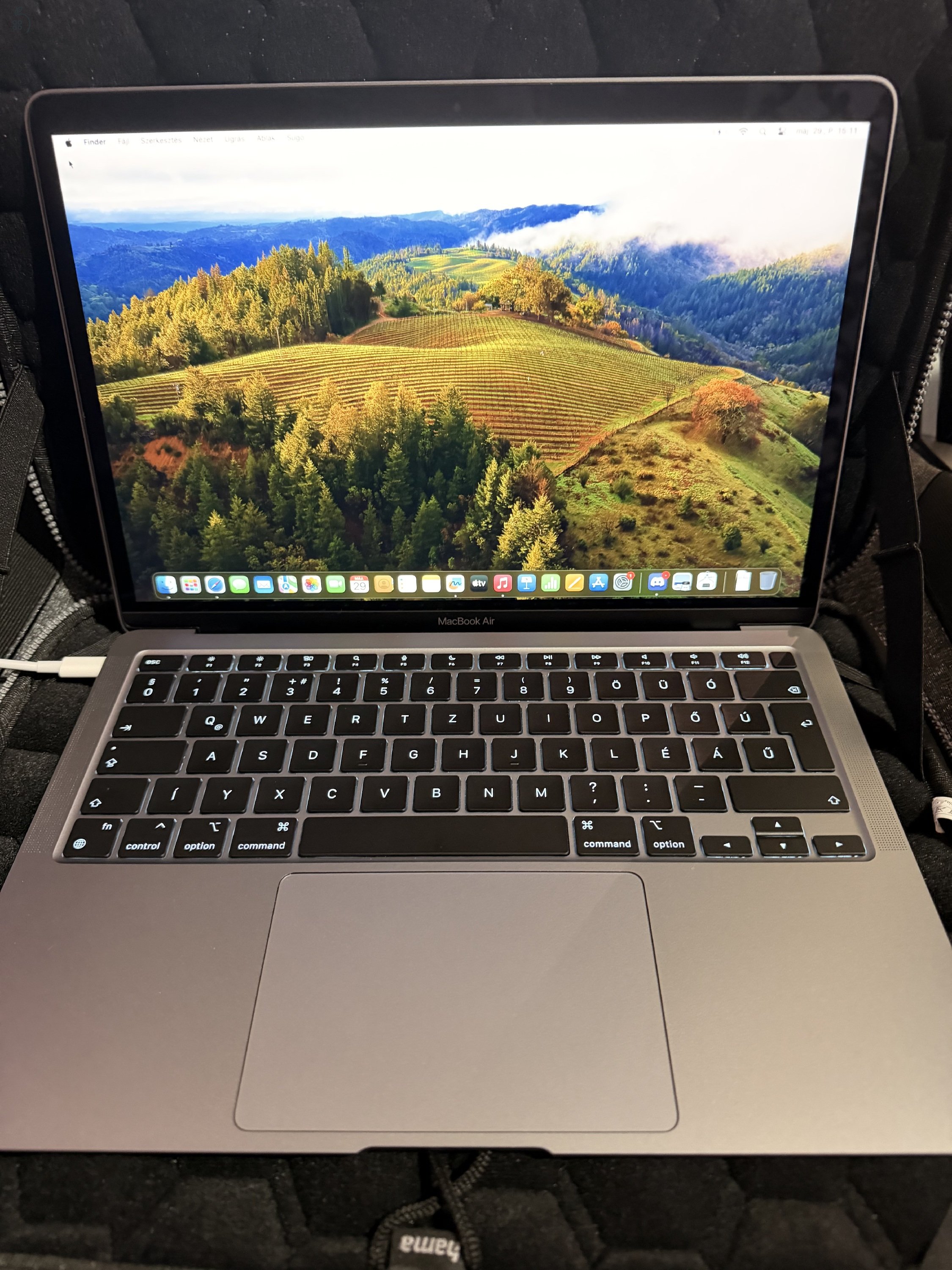 MacBook Air M1 8GB/256GB | 100% Akku | 4 Ciklus | Doboz + Töltő + Tok
