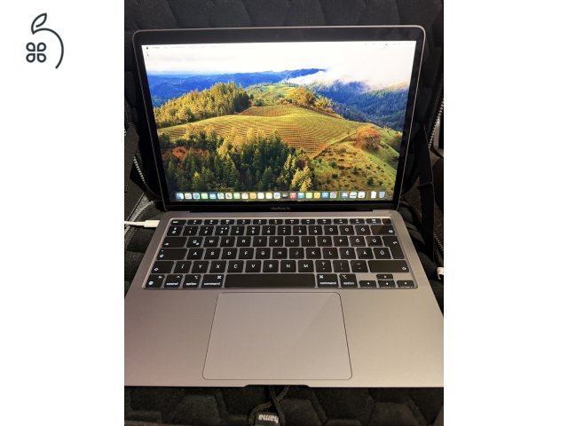 MacBook Air M1 8GB/256GB | 100% Akku | 4 Ciklus | Doboz + Töltő + Tok