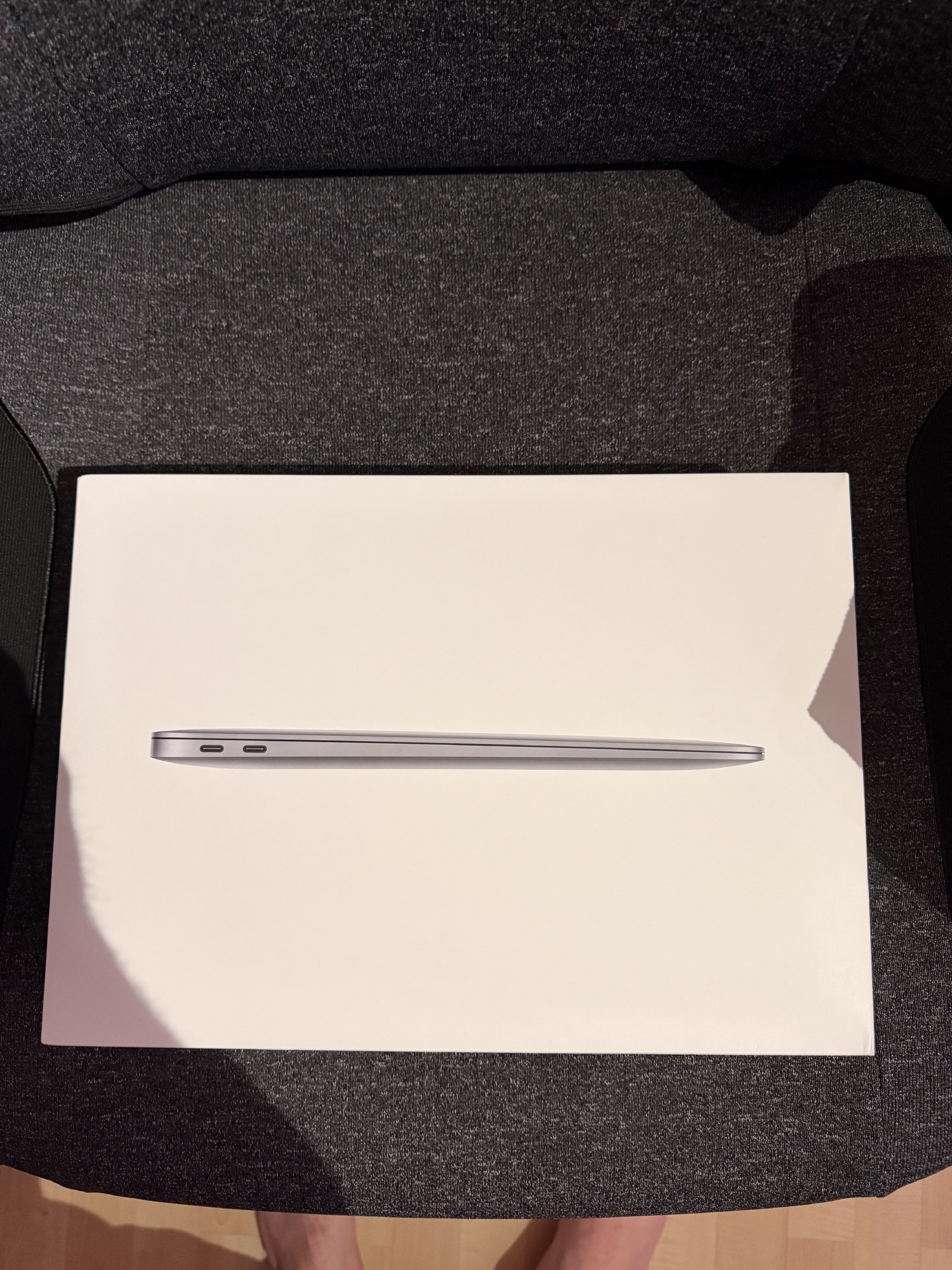 MacBook Air M1 8GB/256GB | 100% Akku | 4 Ciklus | Doboz + Töltő + Tok