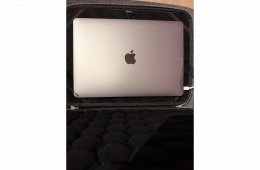 MacBook Air M1 8GB/256GB | 100% Akku | 4 Ciklus | Doboz + Töltő + Tok