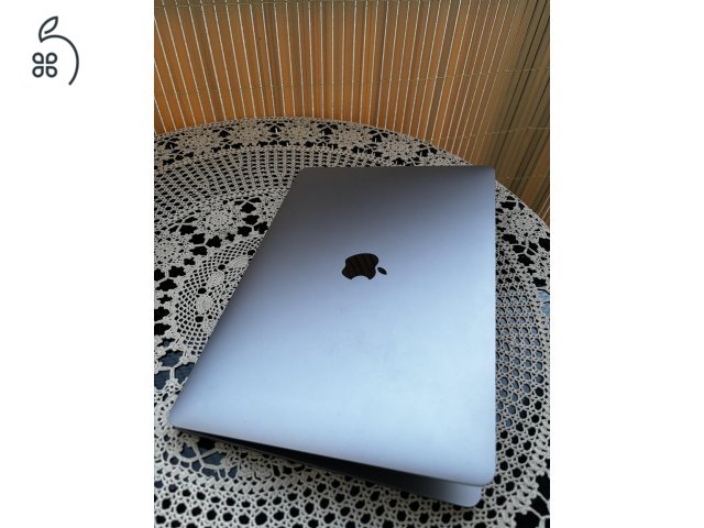Eladó MacBook Air 13