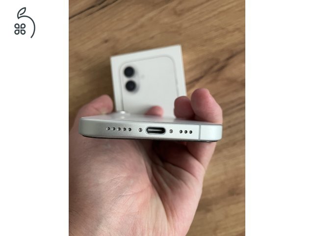 Apple iPhone 17 -- fehér -- 3 év gyári garancia + minőségi tokok + üvegfóliák