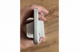 Apple iPhone 17 -- fehér -- 3 év gyári garancia + minőségi tokok + üvegfóliák