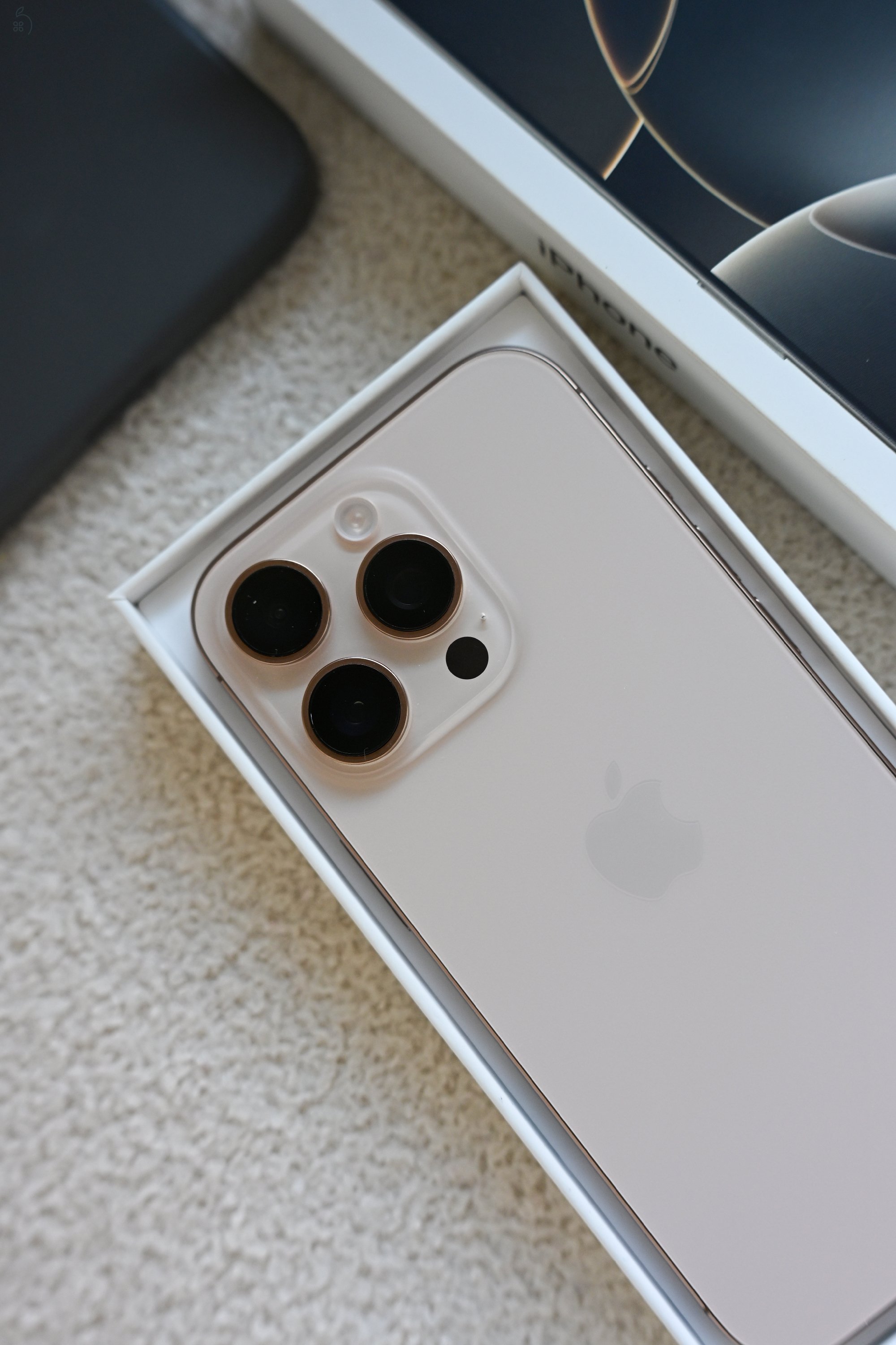iPhone 16 Pro 128 GB, hibátlan
