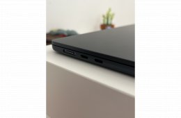 MacBook Air 15” M3 Éjfekete (2024) – ritka 15”-os modell