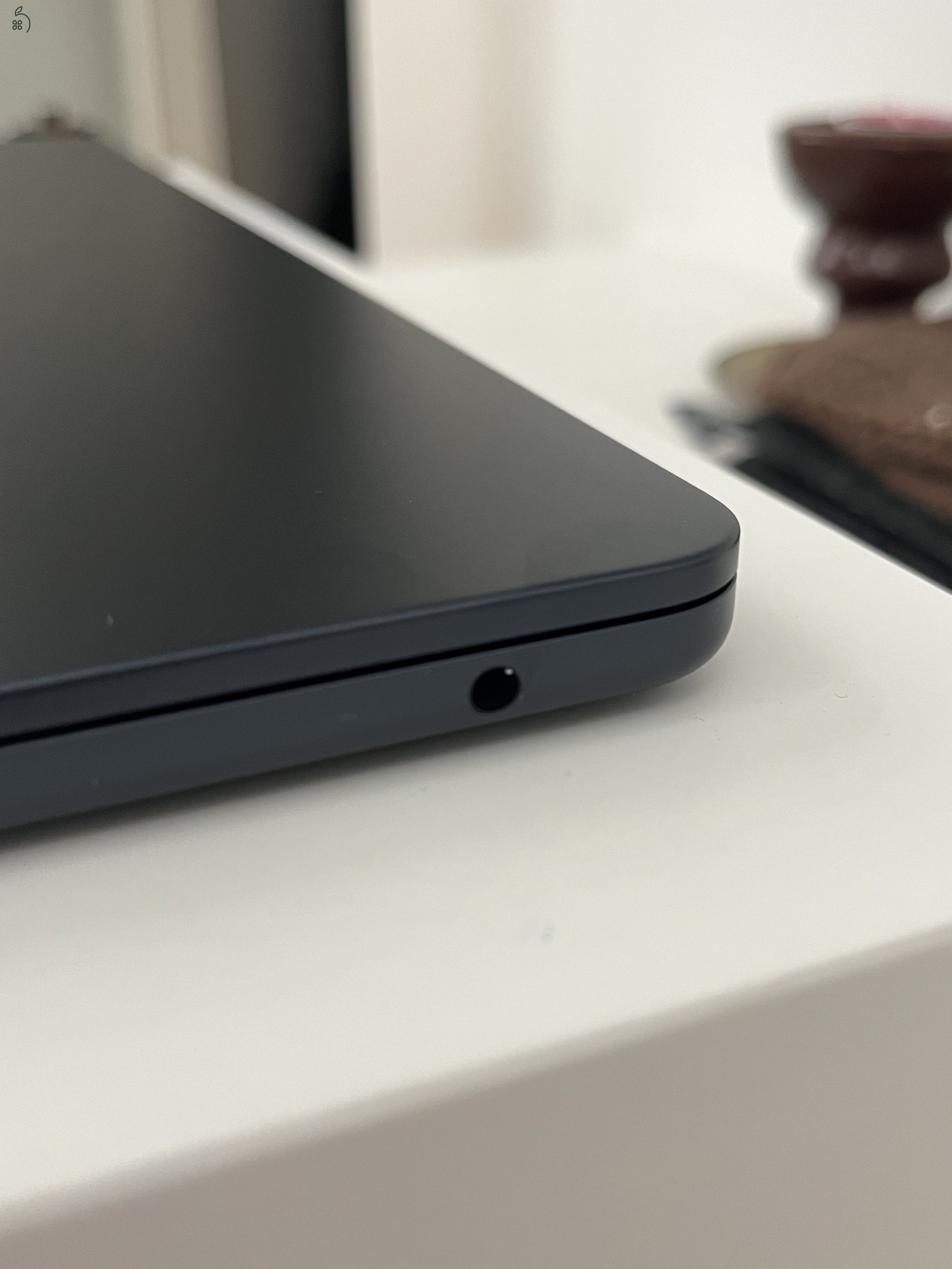 MacBook Air 15” M3 Éjfekete (2024) – ritka 15”-os modell