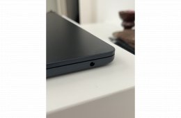 MacBook Air 15” M3 Éjfekete (2024) – ritka 15”-os modell