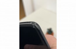 Eladó iPhone SE 2020 64 GB: felújított akkumulátor és kijelző