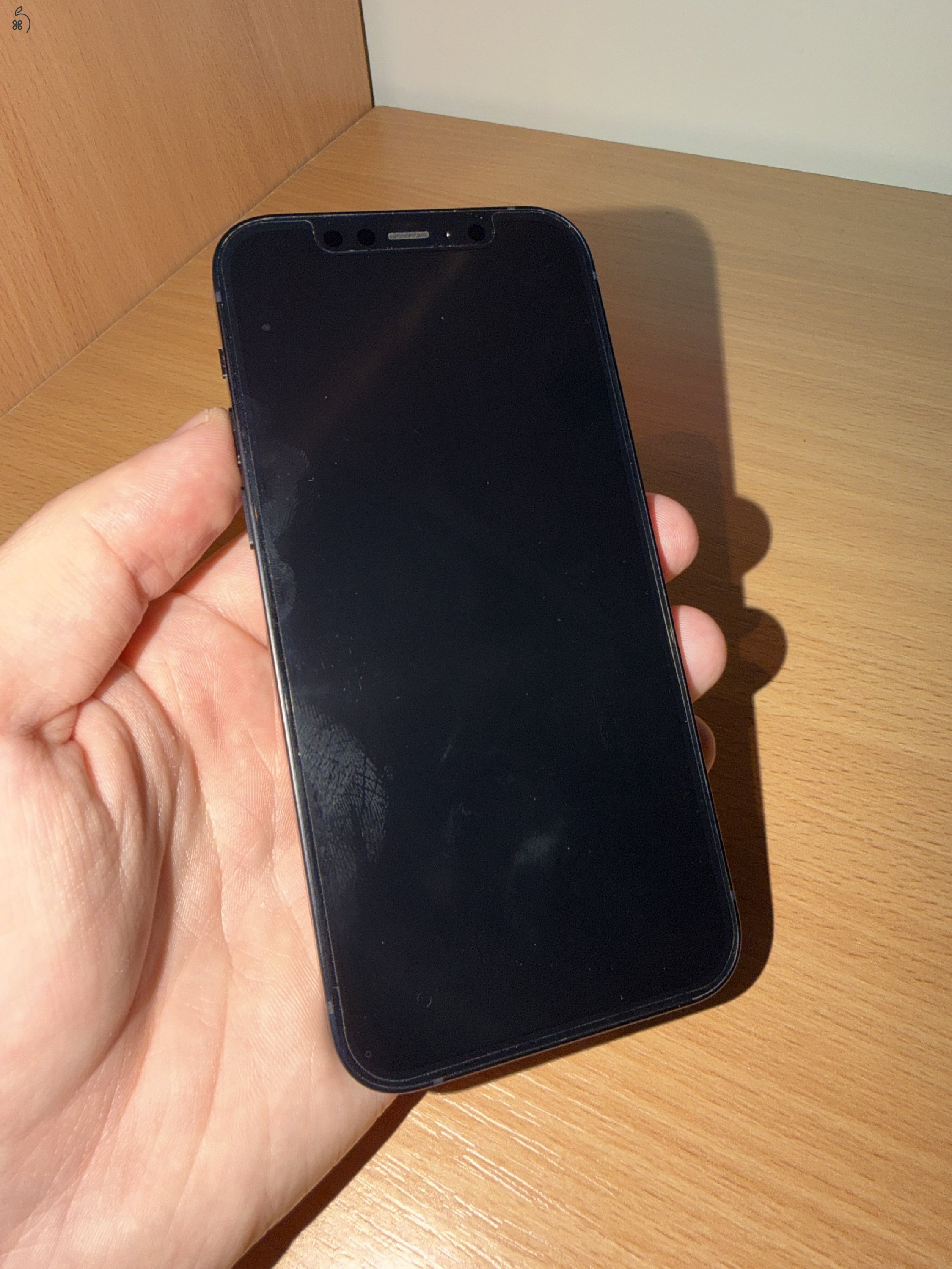 iPhone 12 64 GB 93% gyári akku