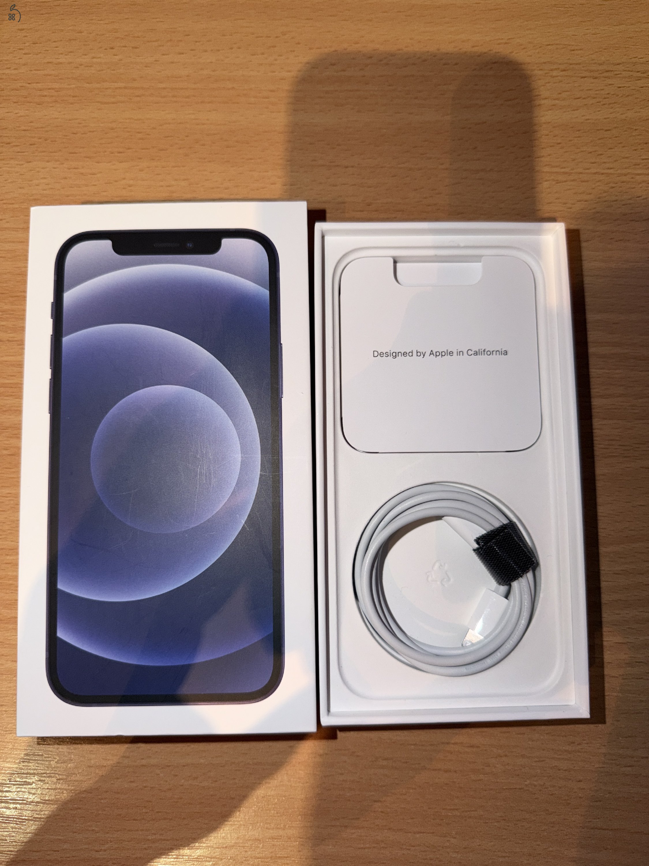 iPhone 12 64 GB 93% gyári akku