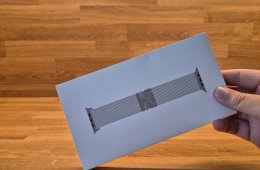 Eladó egy teljesen eredeti, prémium Apple Watch Titanium Milanese Loop szíj (Natural Titanium szí 