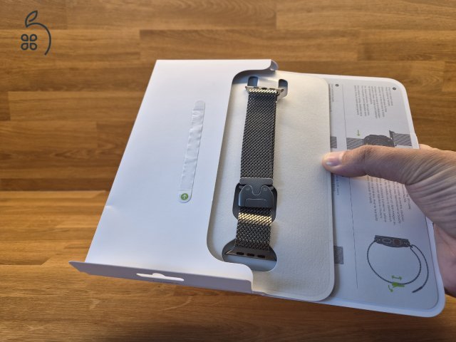 Eladó egy teljesen eredeti, prémium Apple Watch Titanium Milanese Loop szíj (Natural Titanium szí 