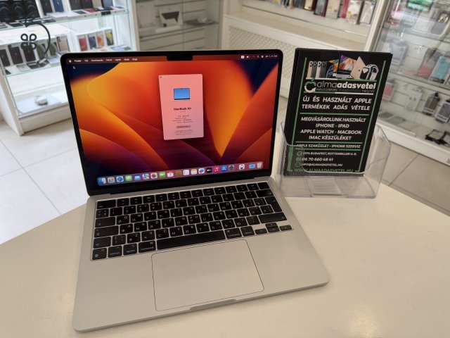 MacBook Air M2 8GB/256ssd/Megkímélt/1 hónap gar./Akku 85%/p4909