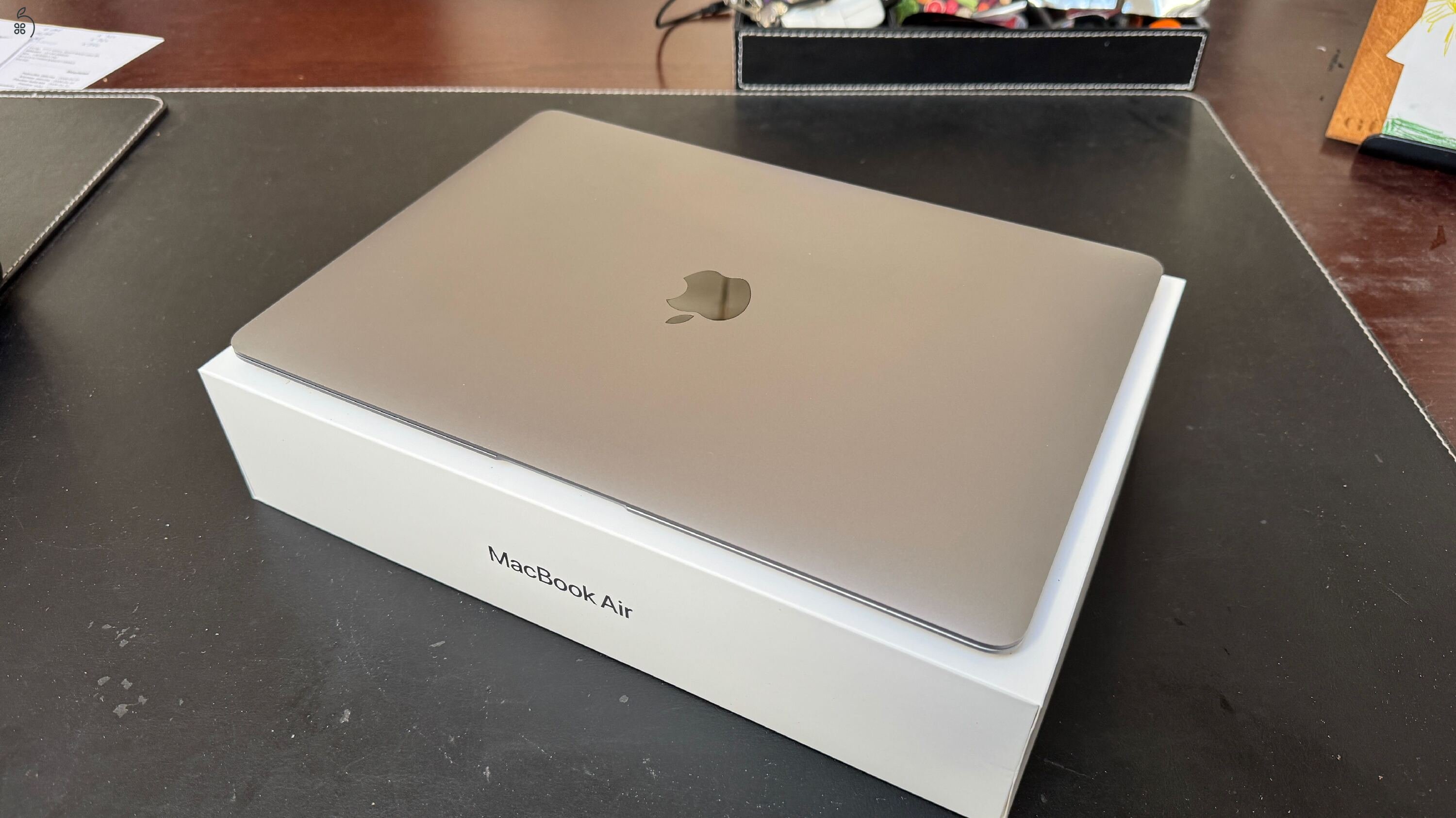 MacBook Air M1 - 8GB - 256 GB