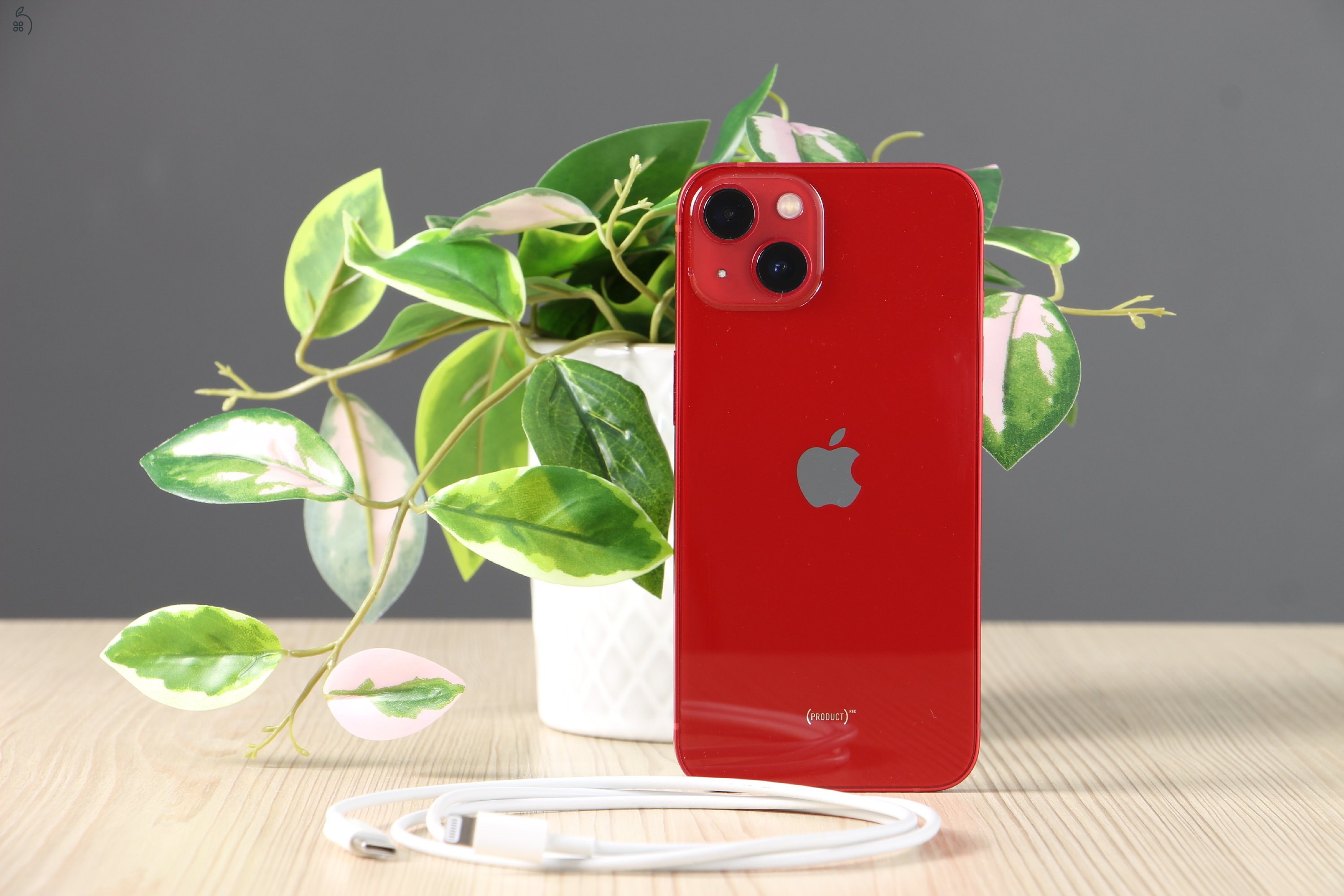 Apple iPhone 13 128GB piros A+ US-8138