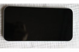 Eladóvá váltak egyben vagy külön-külön a képeken látható Apple termékek.