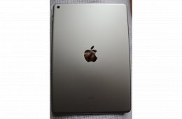 Eladóvá váltak egyben vagy külön-külön a képeken látható Apple termékek.