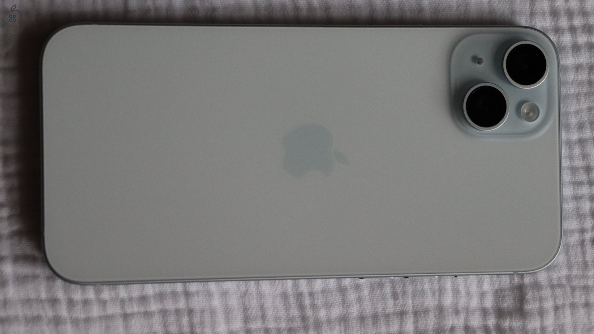Eladóvá váltak egyben vagy külön-külön a képeken látható Apple termékek.