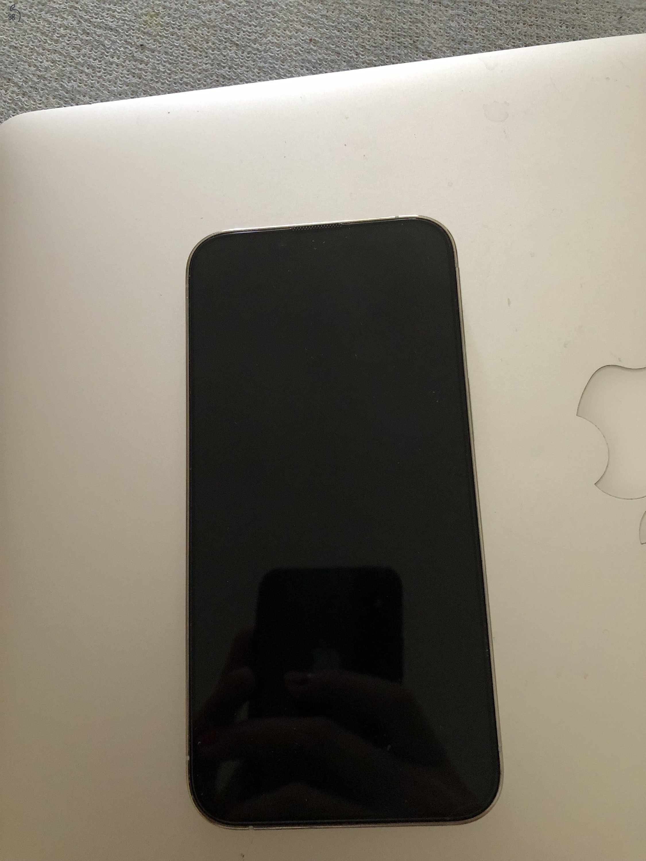 Eladó karcmentes, szép állapotú Iphone 13Pro