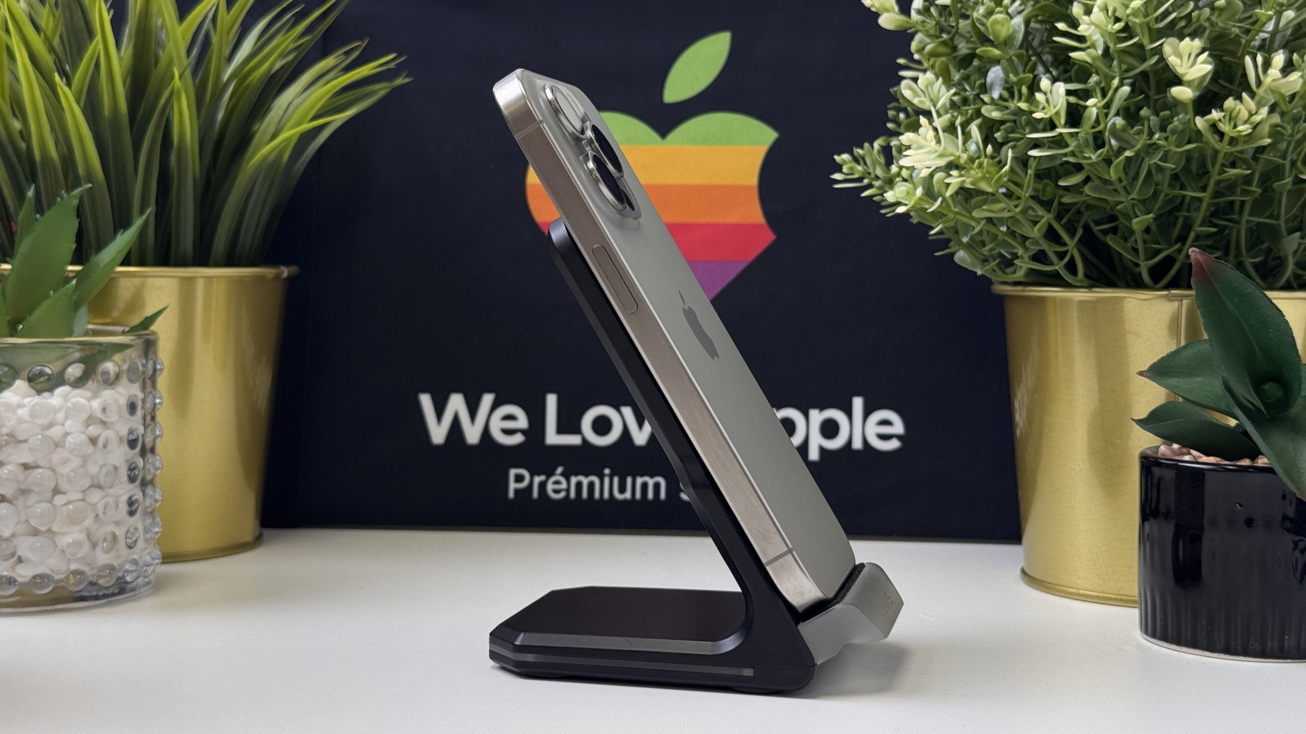 iPhone 15 Pro 256GB, Fekete Titán, Független, Számla, 1 Év Garancia, 100%