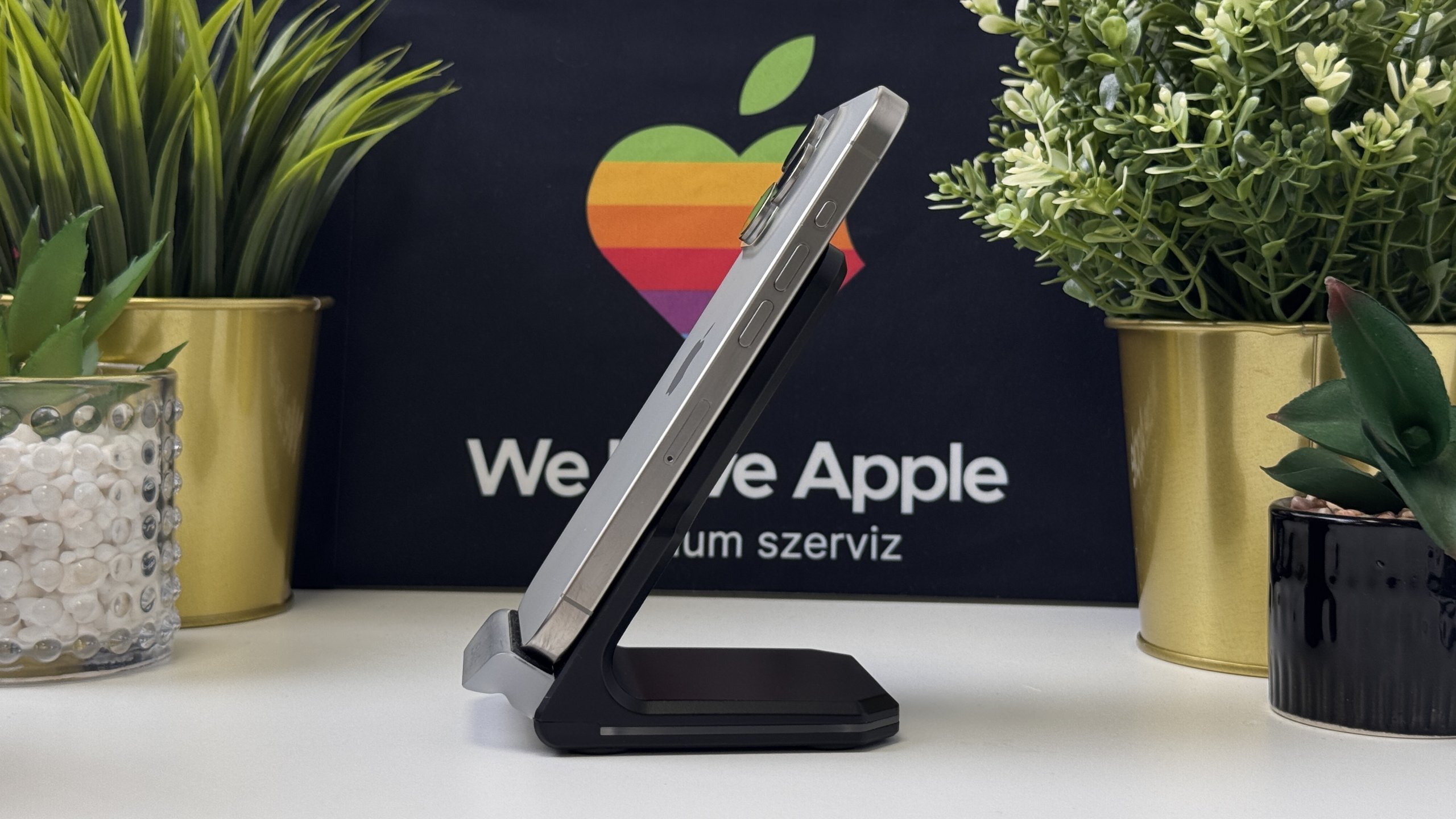 iPhone 15 Pro 256GB, Fekete Titán, Független, Számla, 1 Év Garancia, 100%