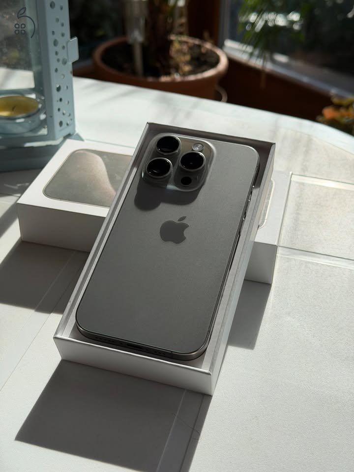 Iphone 15 Pro 128 GB Natúr Titánium FÜGGETLEN 87% AKKU Karcmentes, Hibátlan