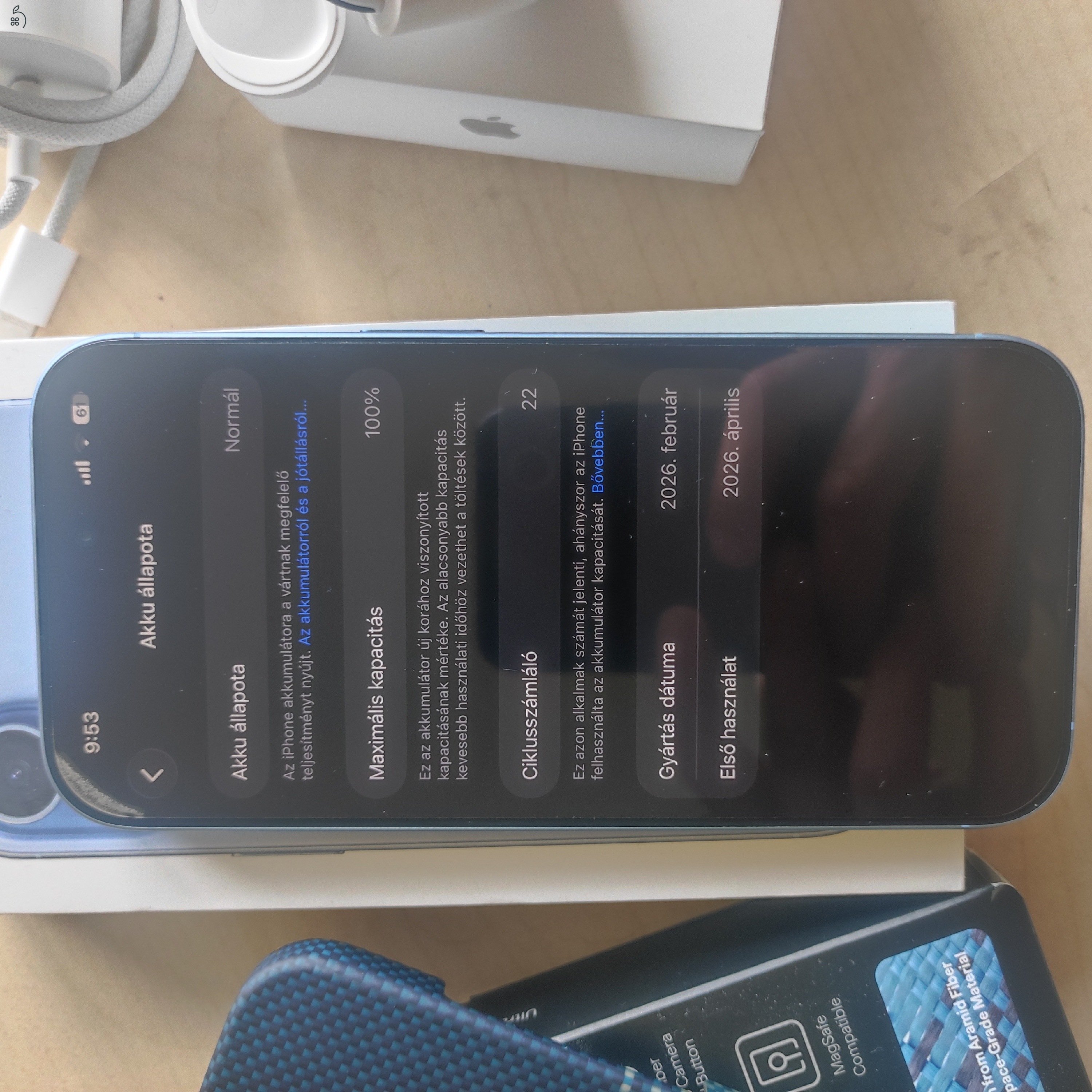 Iphone 17 256gb 100%akku,garanciás,hibátlan kp-s vásárlás.Valamint AirPods 4 aktív zajszűrős füles.