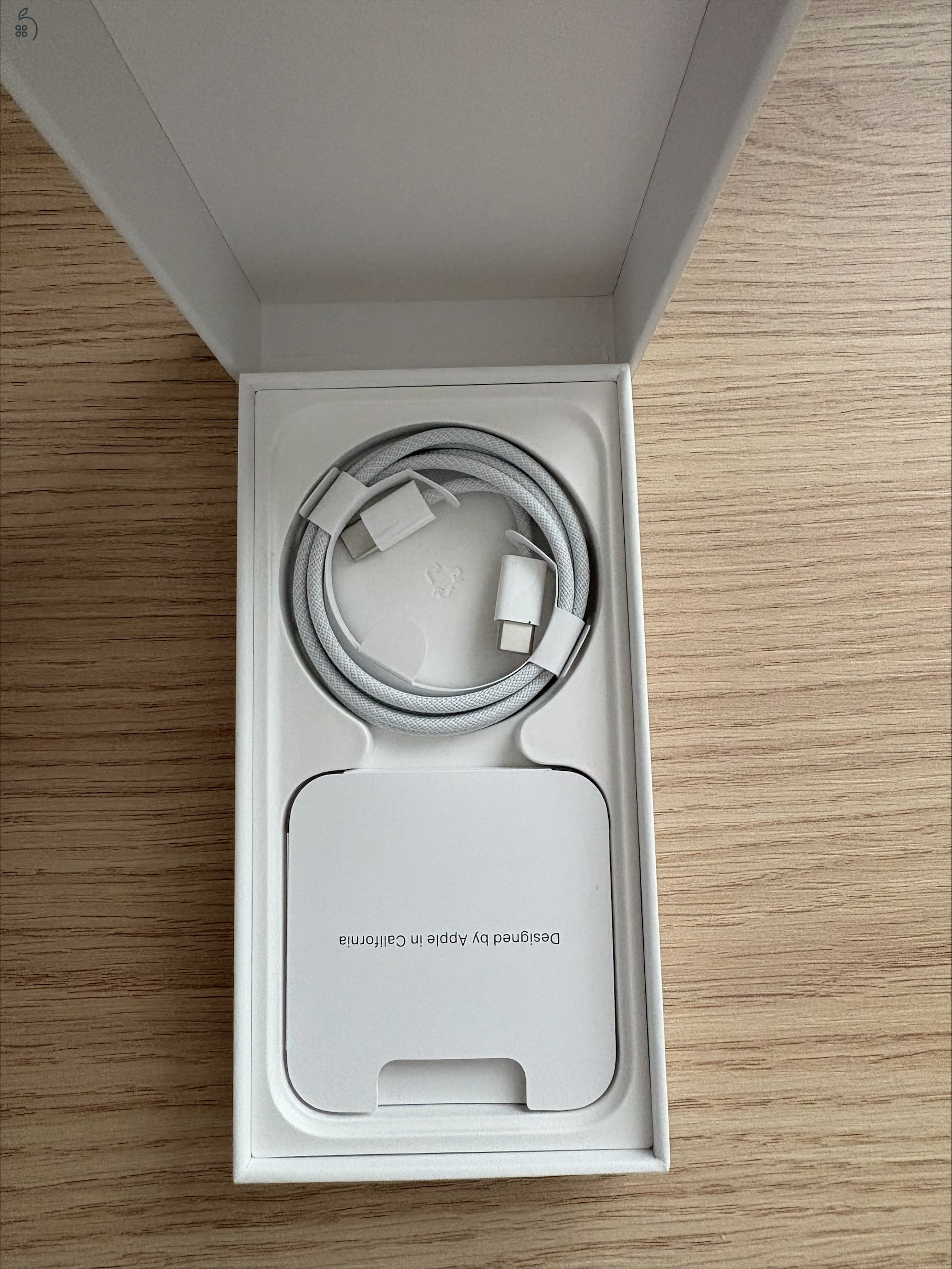 iPhone 15 128GB Black új, hibátlan