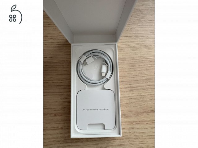 iPhone 15 128GB Black új, hibátlan