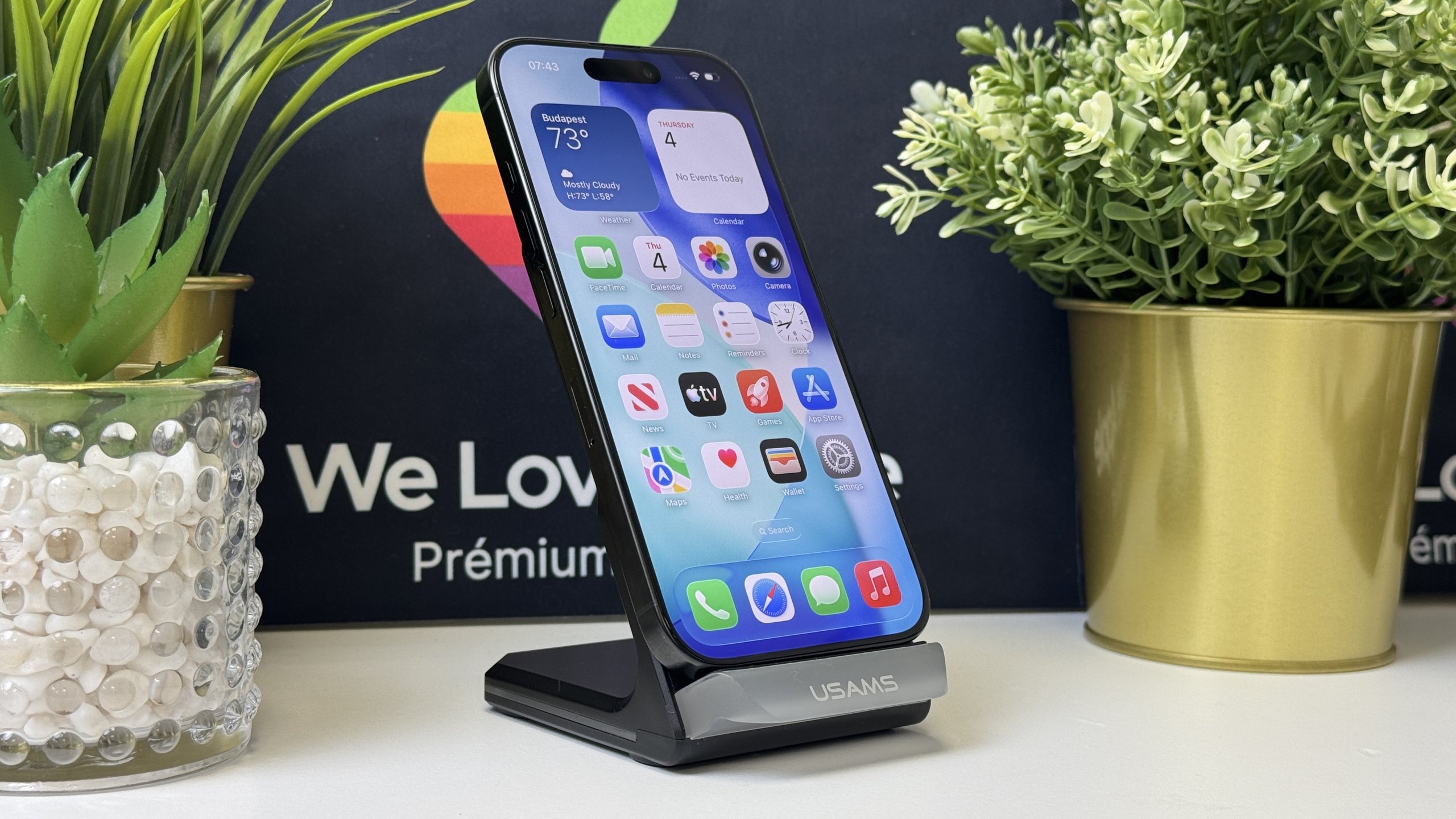 iPhone 16 Pro 256GB, Fekete Titán, Független, Számla, 1 Év Garancia, 98%