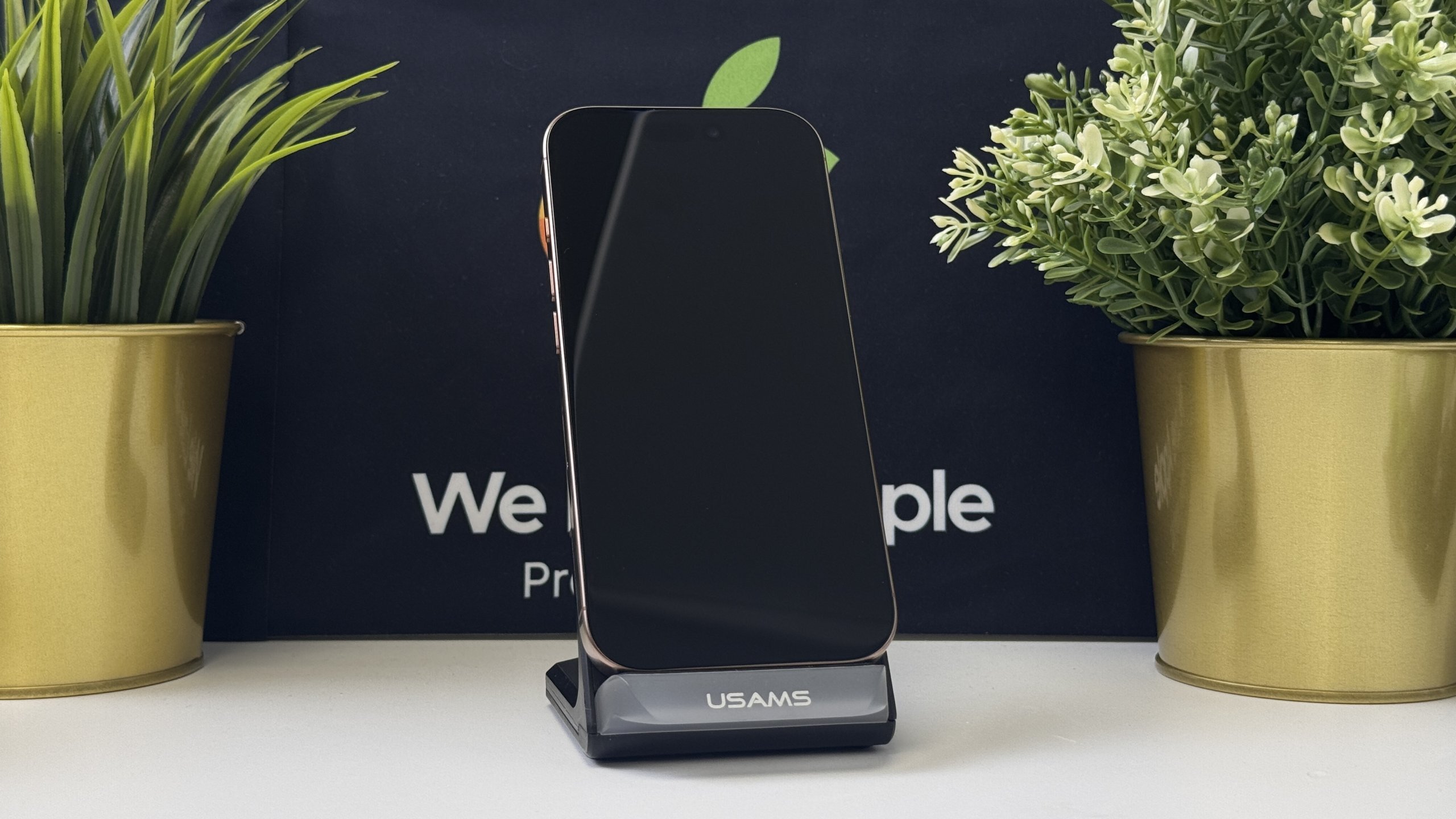 iPhone 16 Pro 256GB, Sivatagszínű Titán, Független, Számla, 1 Év Garancia, 90%