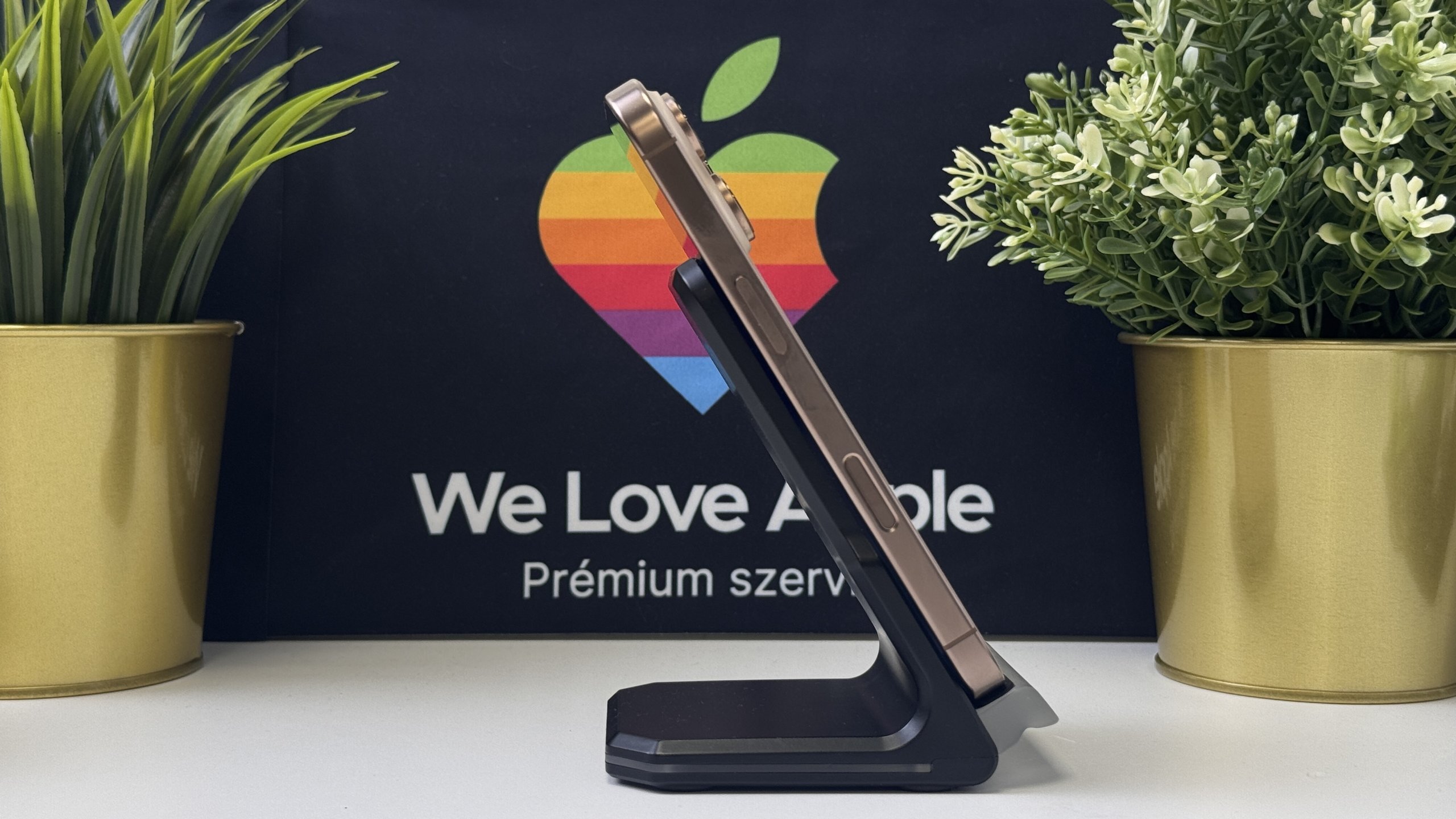 iPhone 16 Pro 128GB, Sivatagszínű Titán, Független, Számla, 1 Év Garancia, 98%