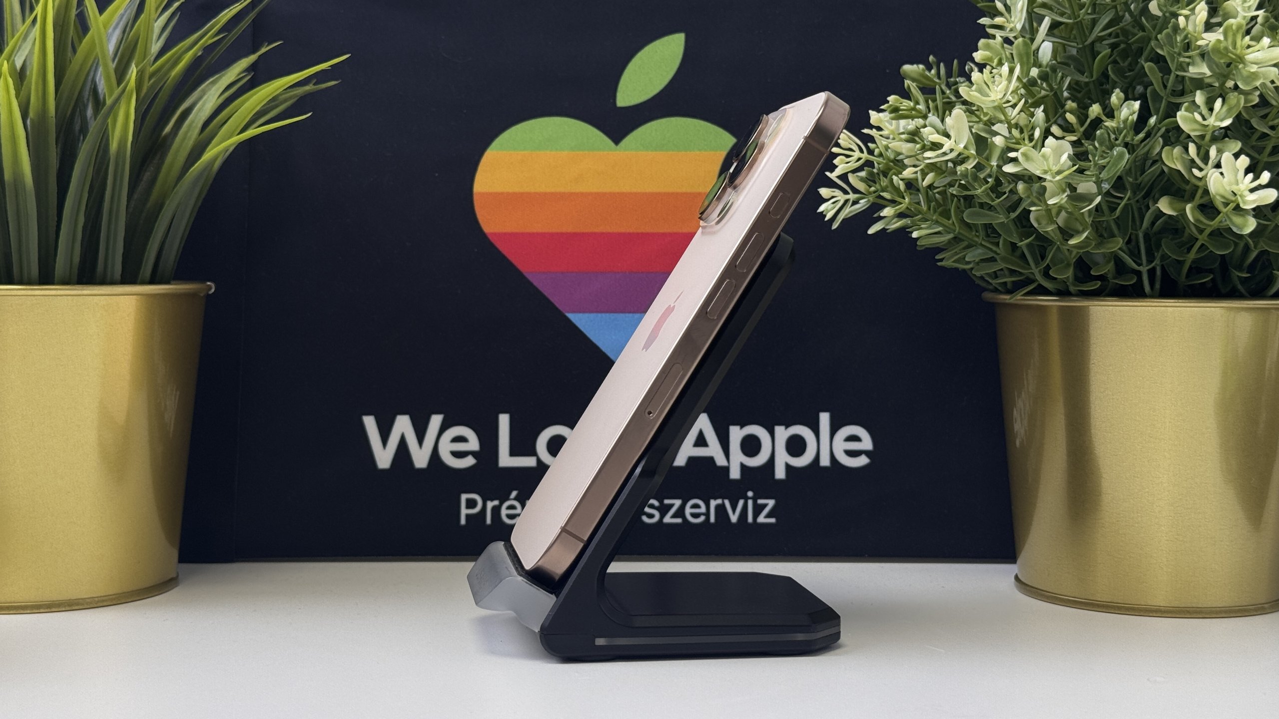 iPhone 16 Pro 128GB, Sivatagszínű Titán, Független, Számla, 1 Év Garancia, 98%