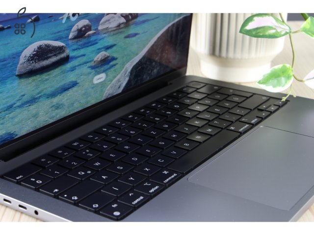Apple Macbook Pro 14