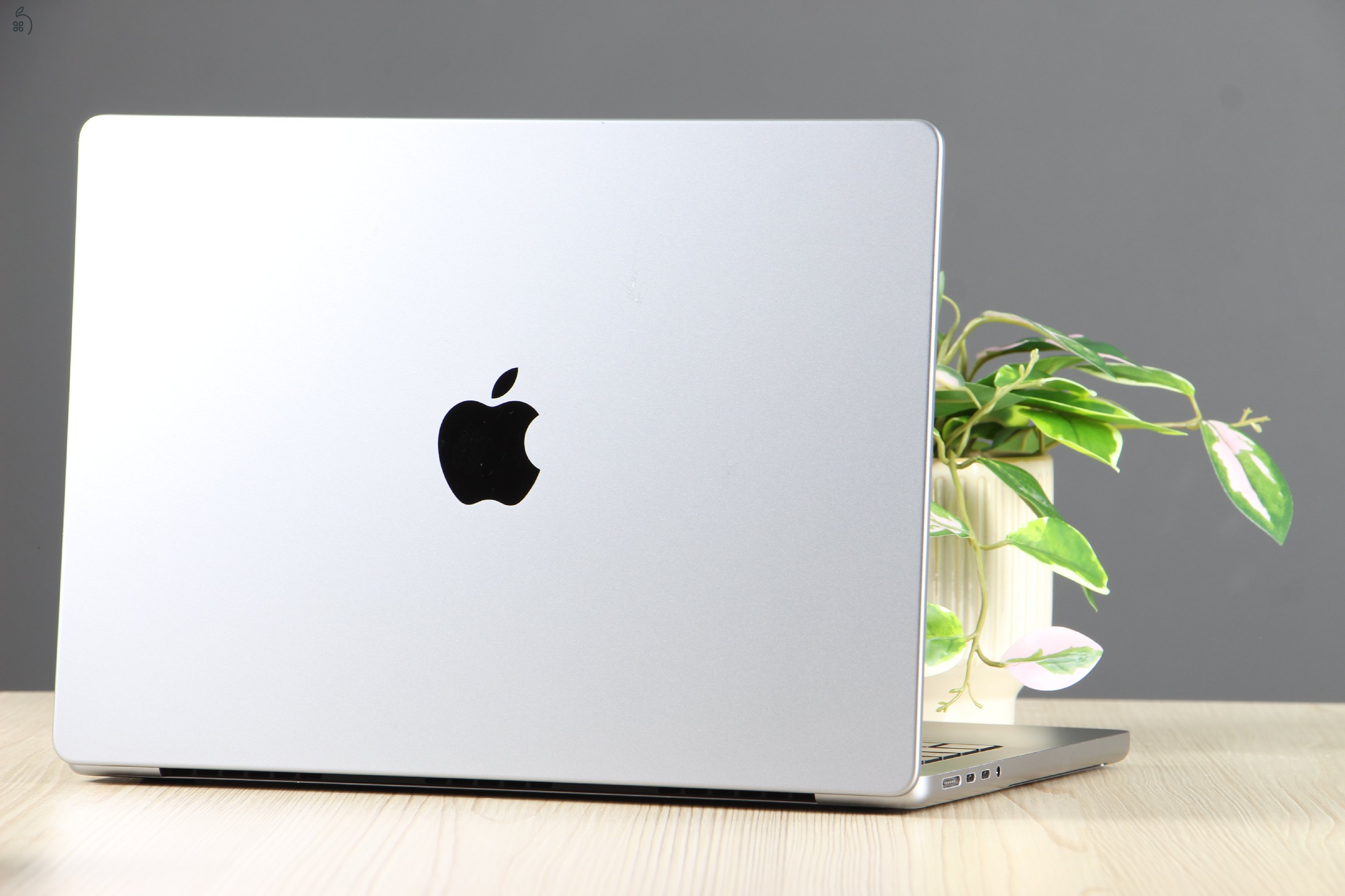 Apple Macbook Pro 14