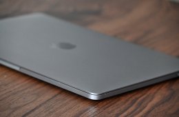 Eladó Macbook Pro 13” A1989 (2019 októberi)