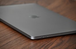 Eladó Macbook Pro 13” A1989 (2019 októberi)