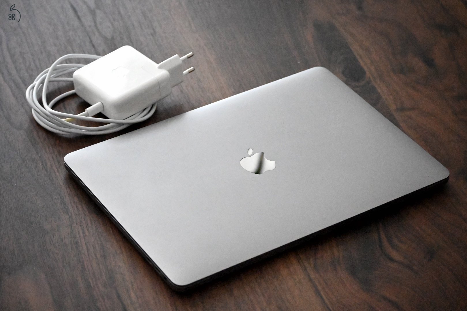 Eladó Macbook Pro 13” A1989 (2019 októberi)