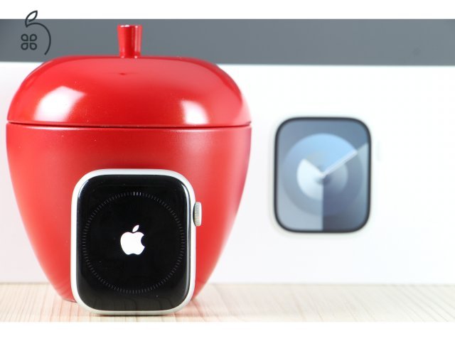 Újszerű Apple Watch S9 45mm GPS ezüst A+ US-8155