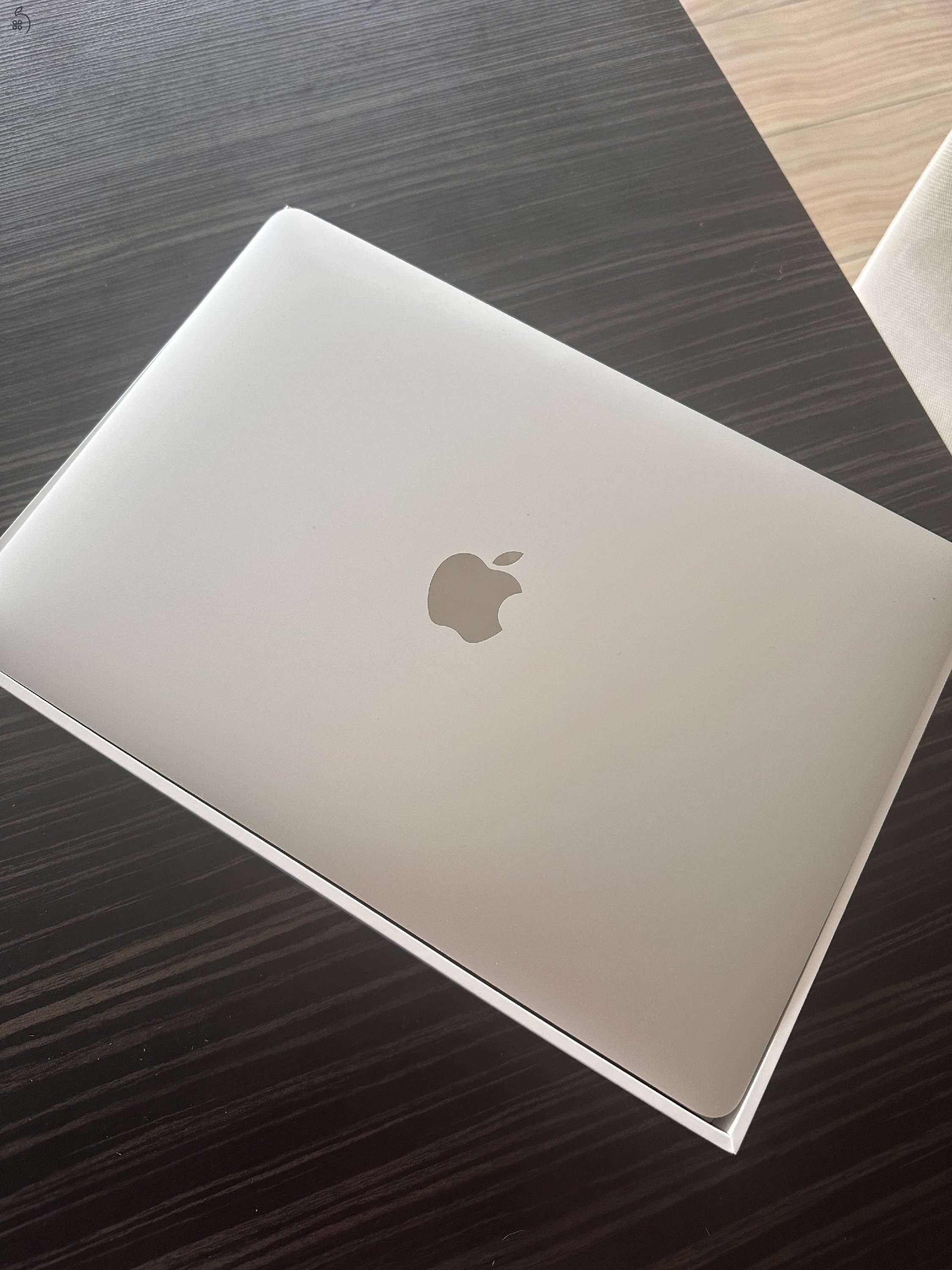 Eladó MacBook Air M1 13