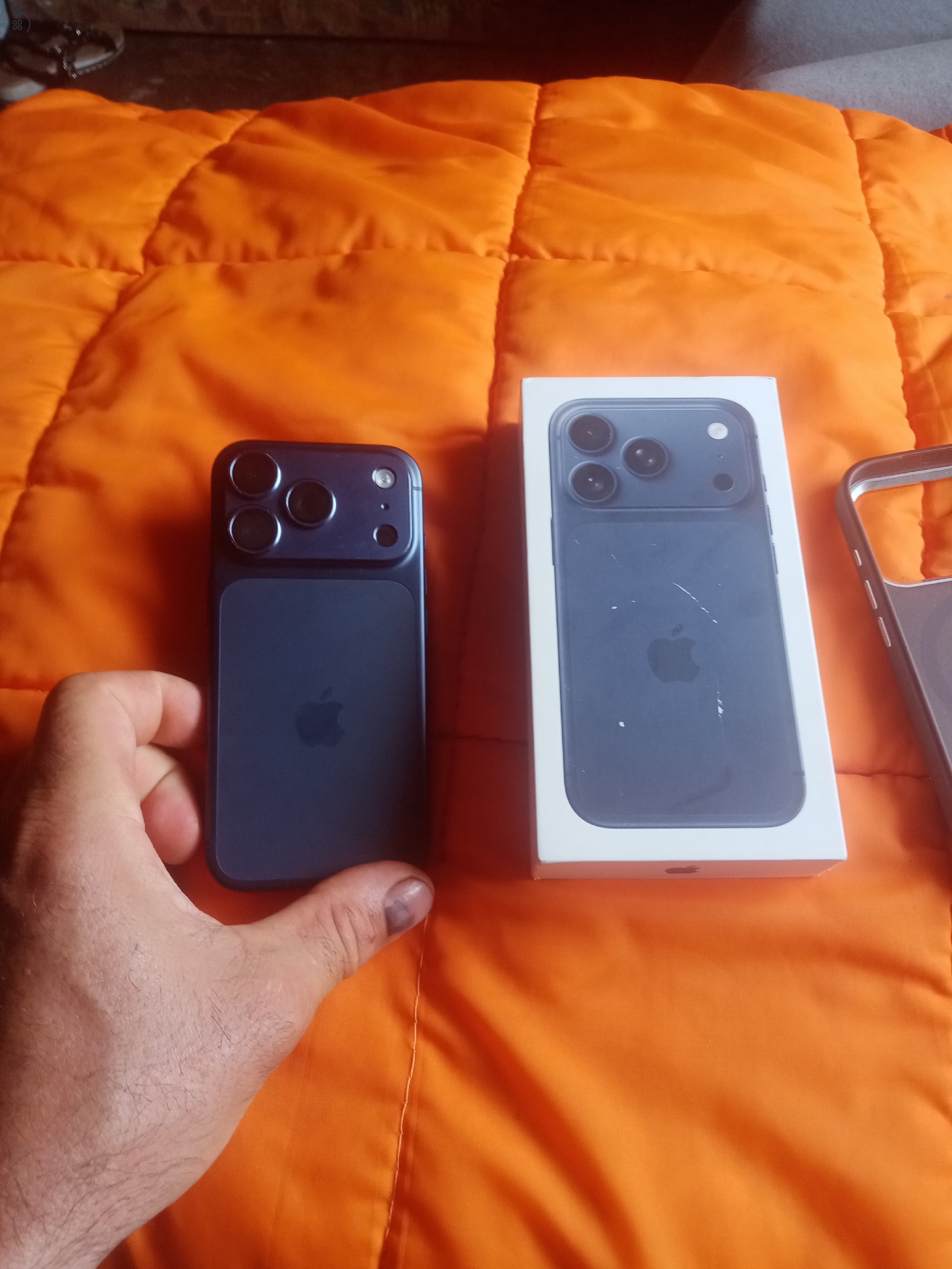 IPhone 17 pro Deep Blue 256gb 