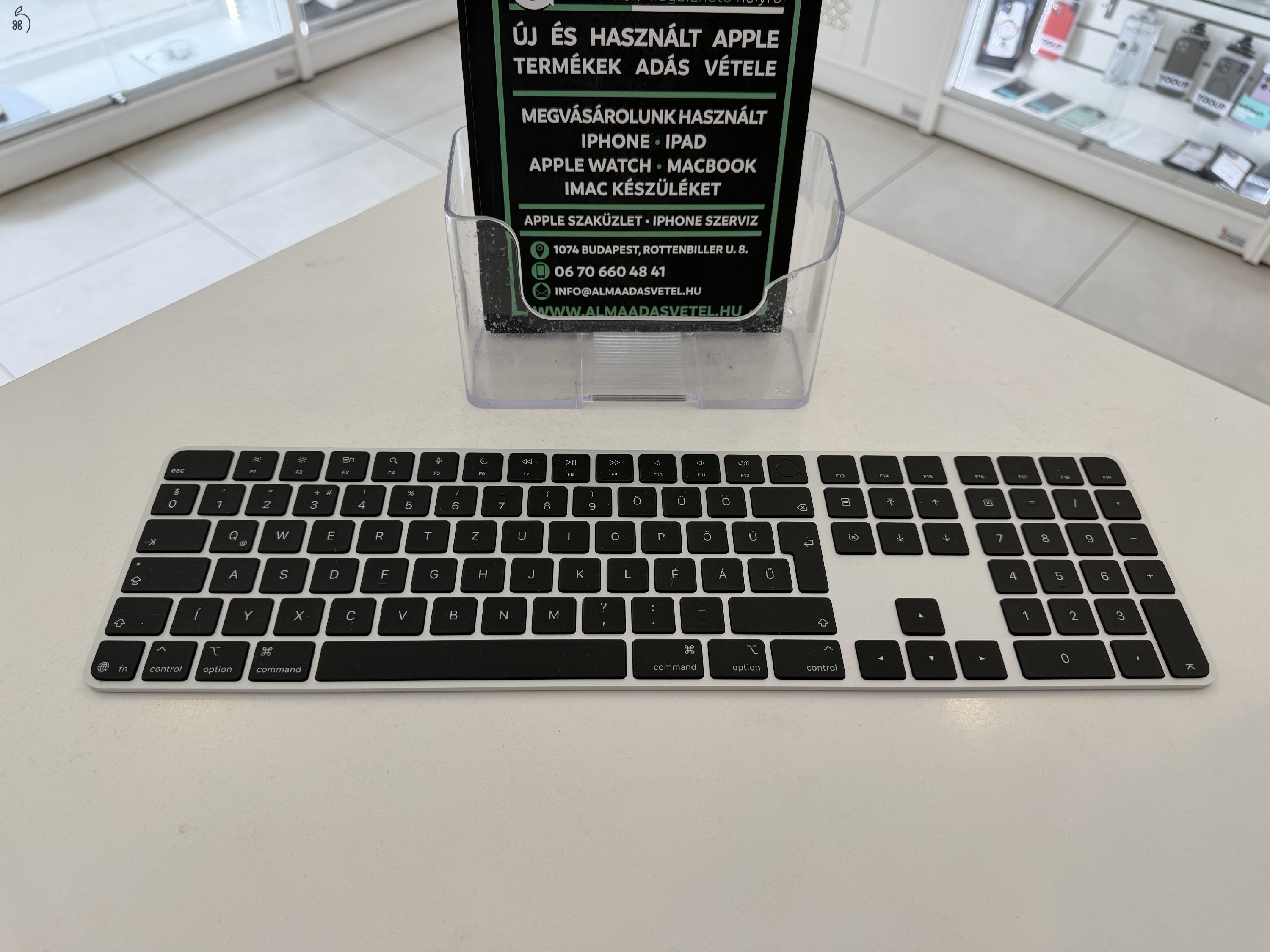 Magic Keyboard (USB-C) Touch ID-val és számbillentyűzettel (2024)A3119/1 hónap gar
