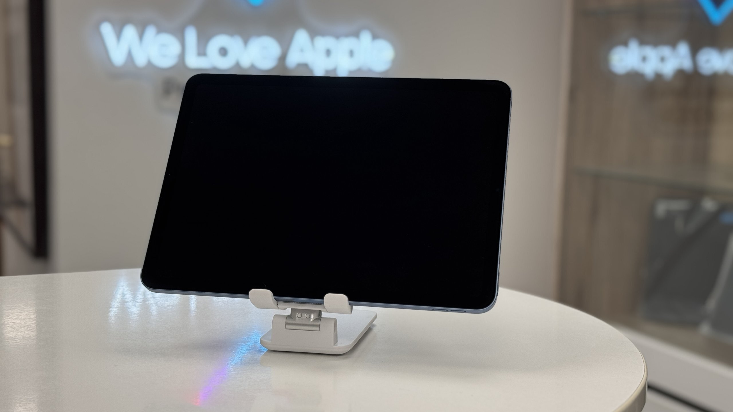 iPad Air 64GB, 5th Gen, M1, 11