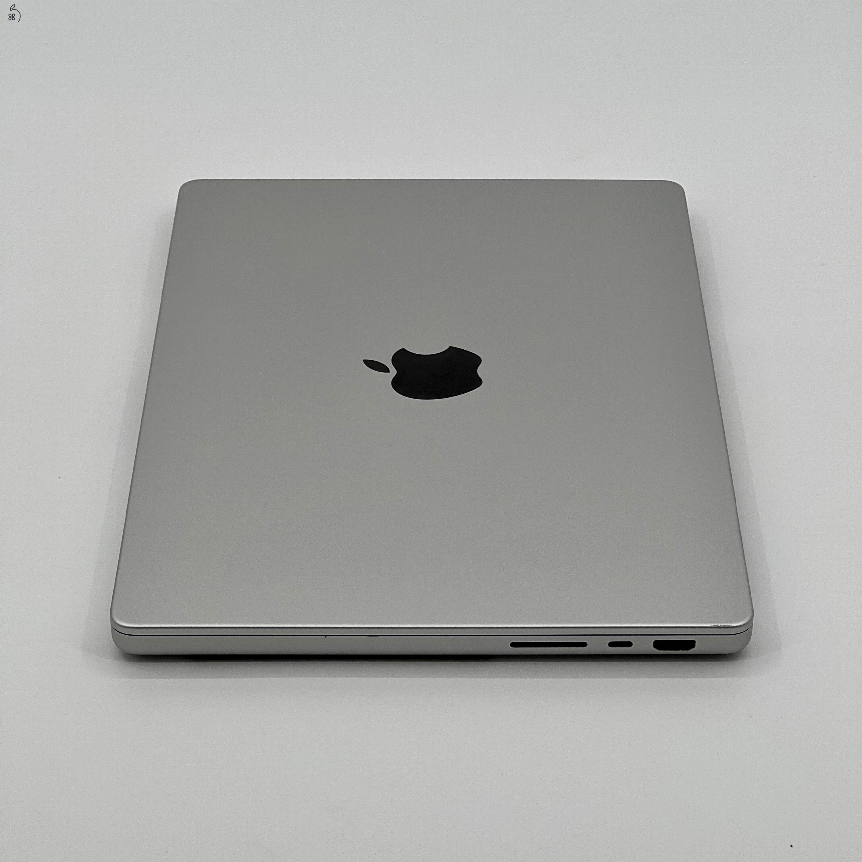 MacBook Pro 14″ 2021, M1 Max , 64 GB RAM, 10 core CPU, 24 core GPU, 512GB SSD 27% Áfás. (0505AB)