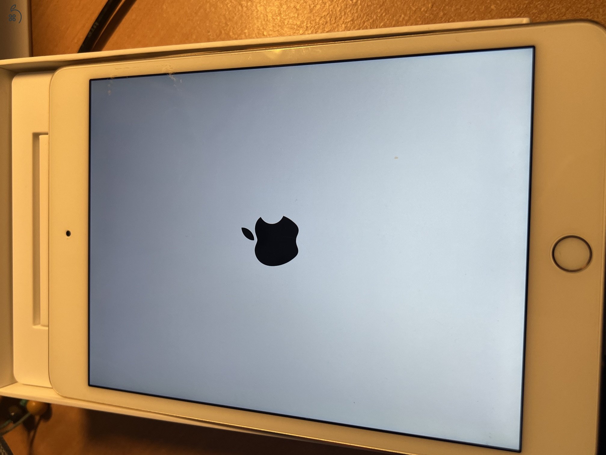 iPad mini, 4 32 Gb , wifi akkumulátor 89% 