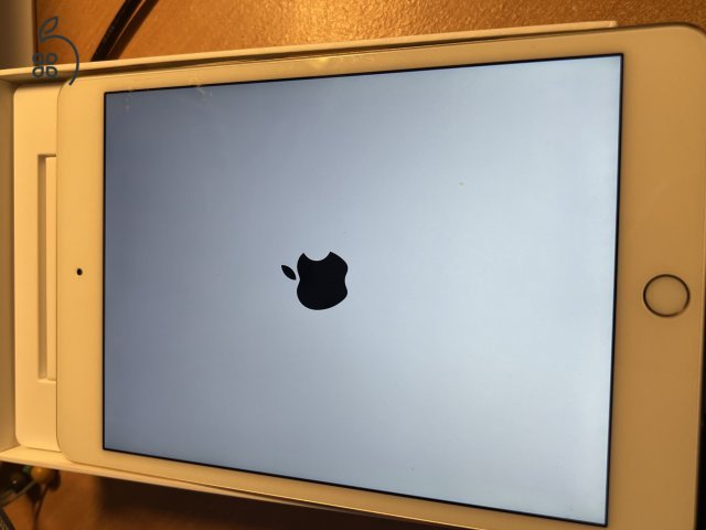 iPad mini, 4 32 Gb , wifi akkumulátor 89% 